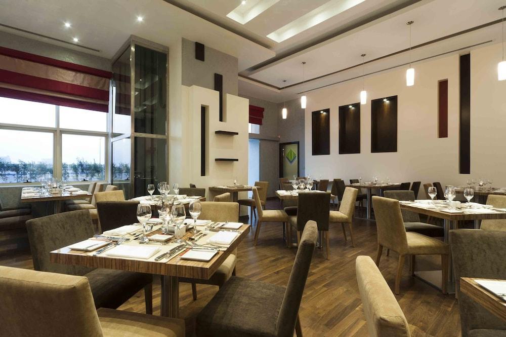 Magnum Hotel & Suites West Bay Doha Exterior foto